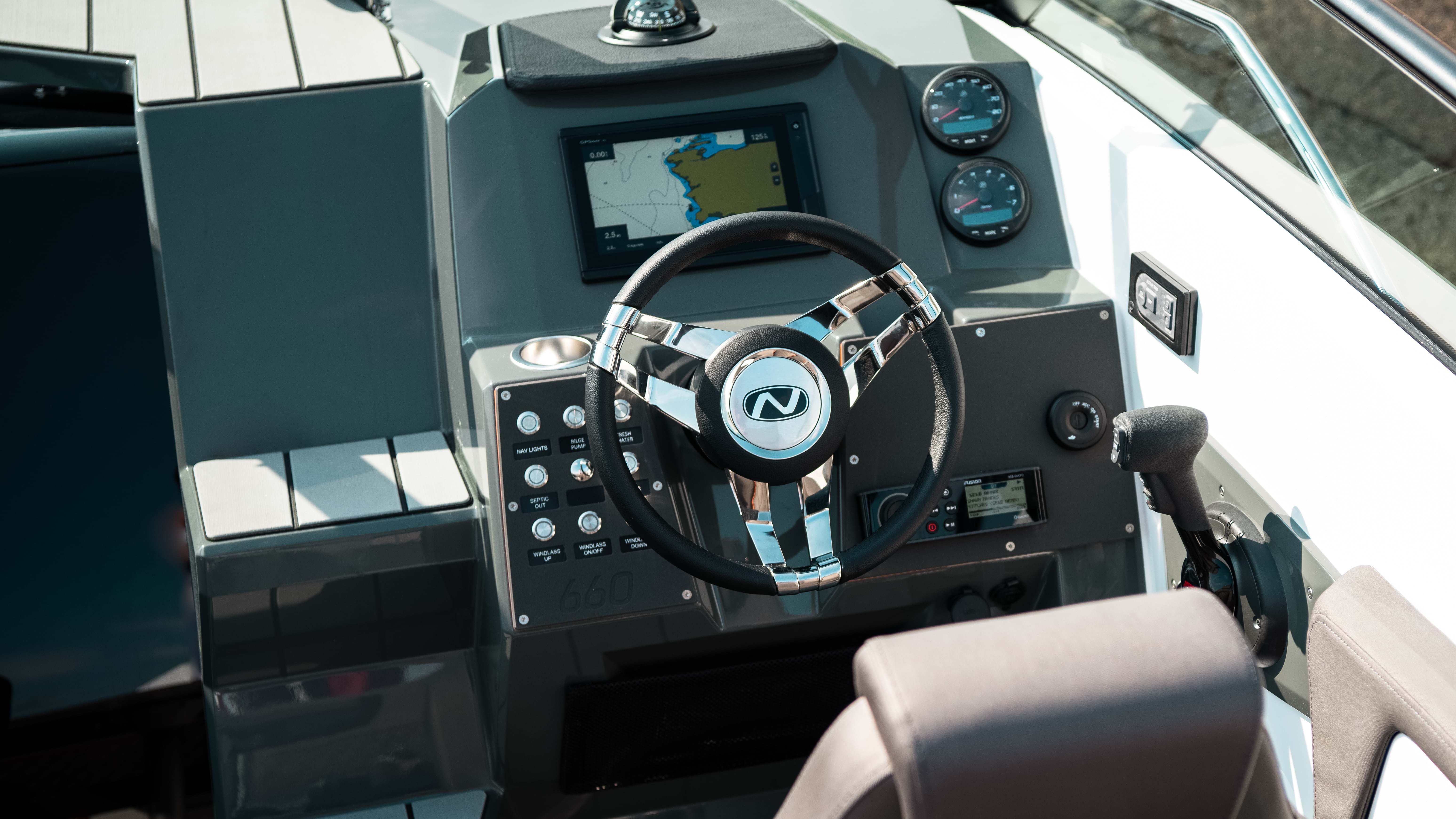 Nordkapp Noblesse 660 - daycruiser - båt (20)