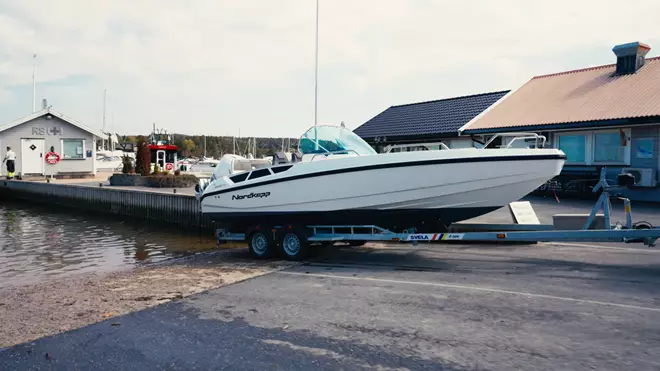 How To Launch Your Boat (8)